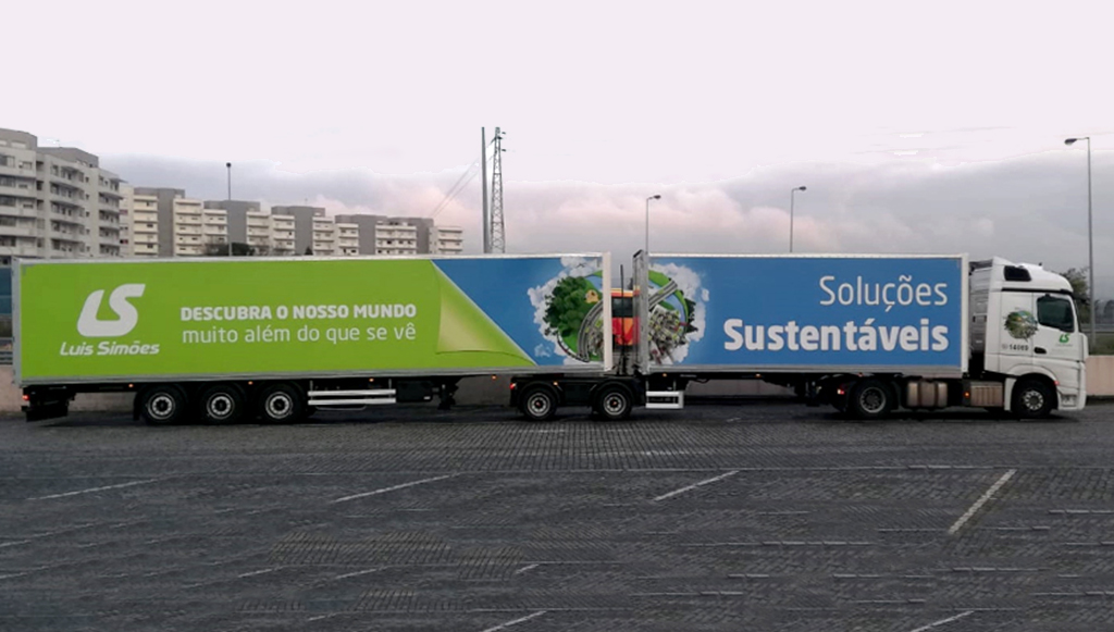 04 - Luis-Simoes-aposta-em-transporte-sustentavel-com-dois-megacamioes